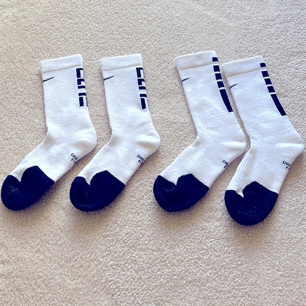 2 pairs Nike Elite socks